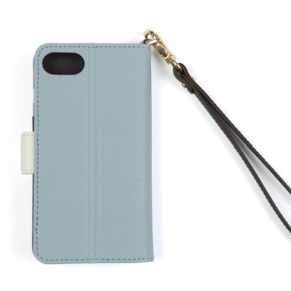 Michael Kors Leather Folio iPhone 7, 8 Case Wristlet - Picture 2 of 3